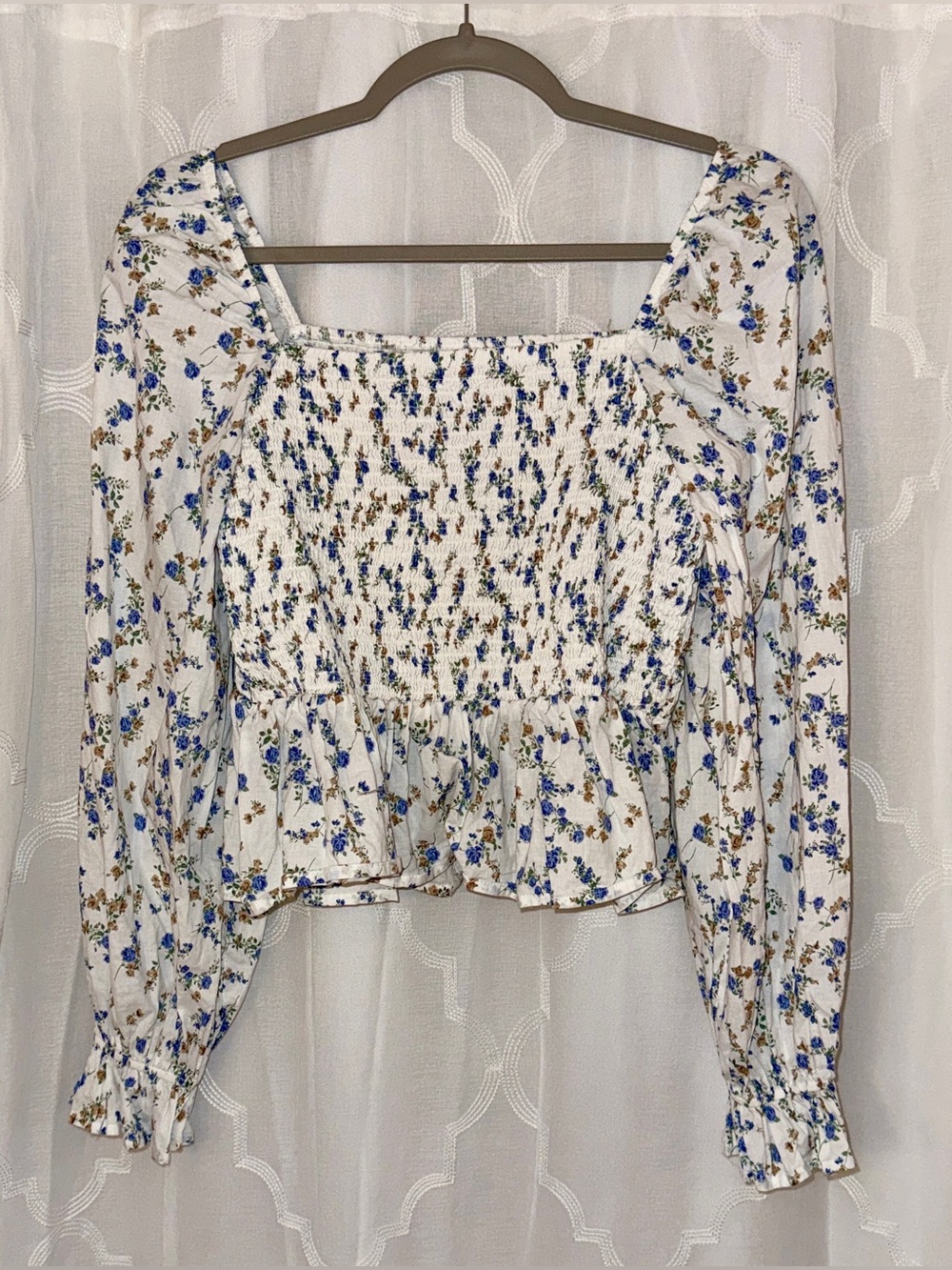 Dizzy Lizzy Large Blue White Floral Smocked Square Neck Blouse